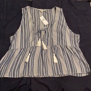 NWT American Eagle Dressy Tank w/ Cute Tassles